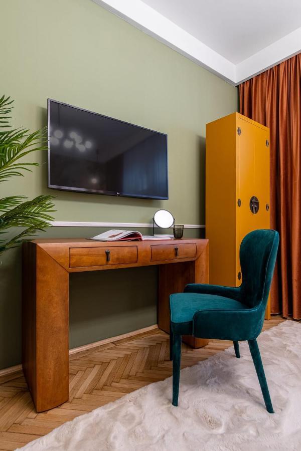 Holt - Birds Of Paradise Casa vacanze Bucarest